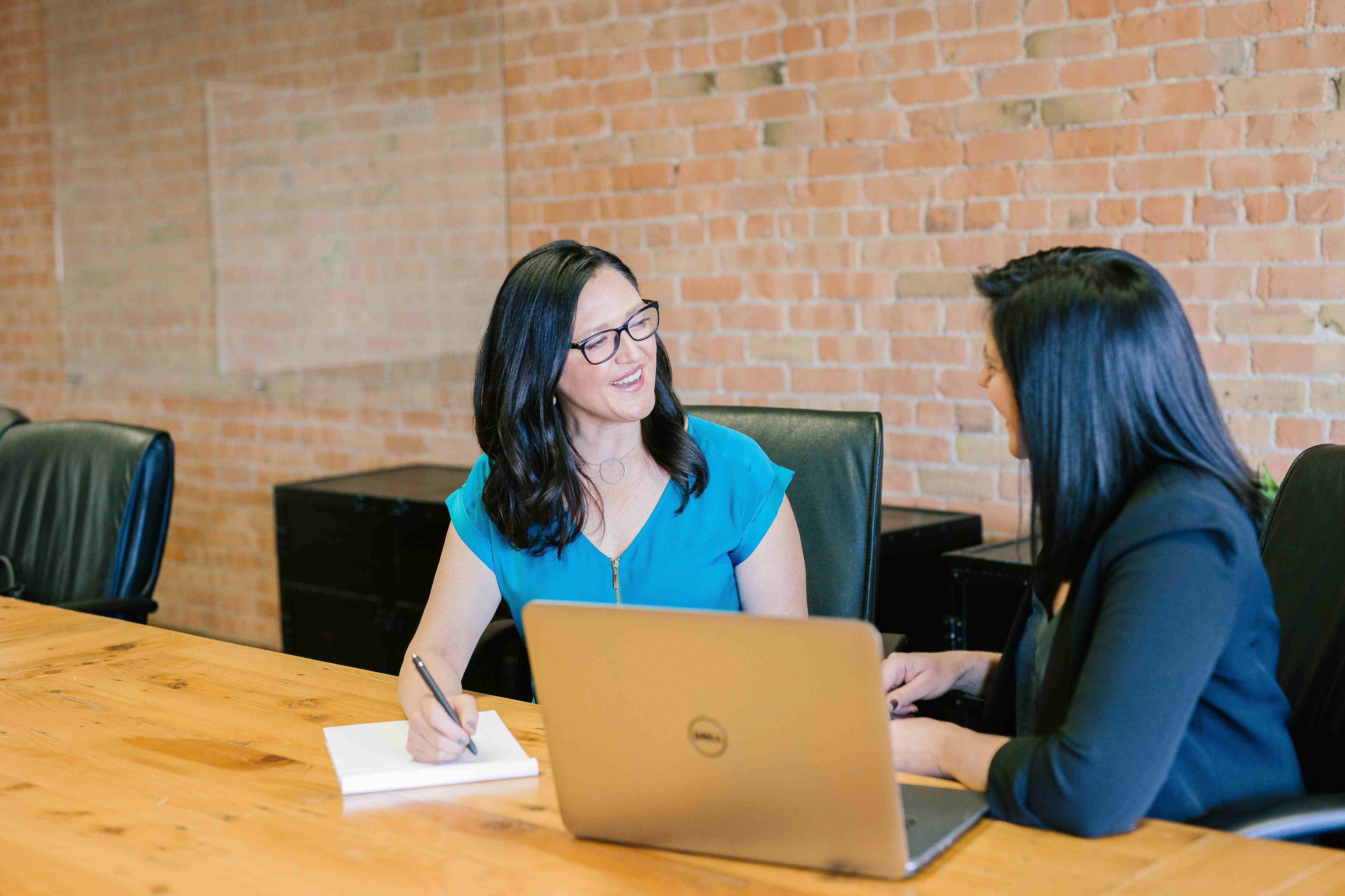Fintech Recruitment Strategies: Attracting Top Contractors