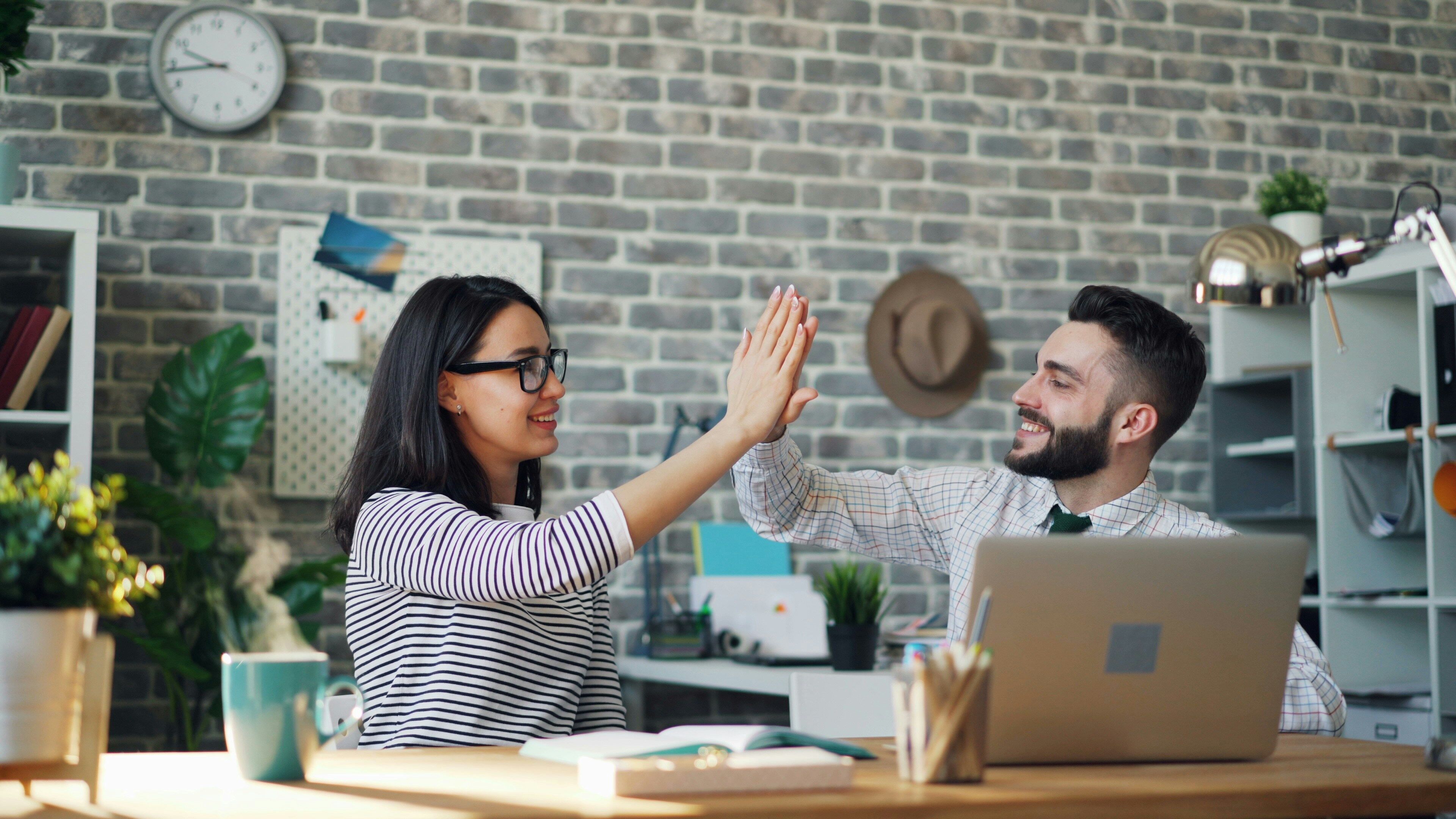 How Fintech Contract Roles Forecast Next Year’s Financial Results